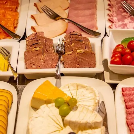 Hotel Pantheon Palace By Wp