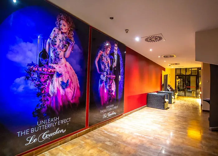 Pantheon Palace By Wp